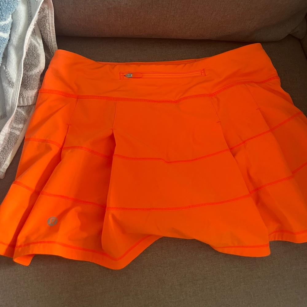 NEON LULULEMON SKIRT